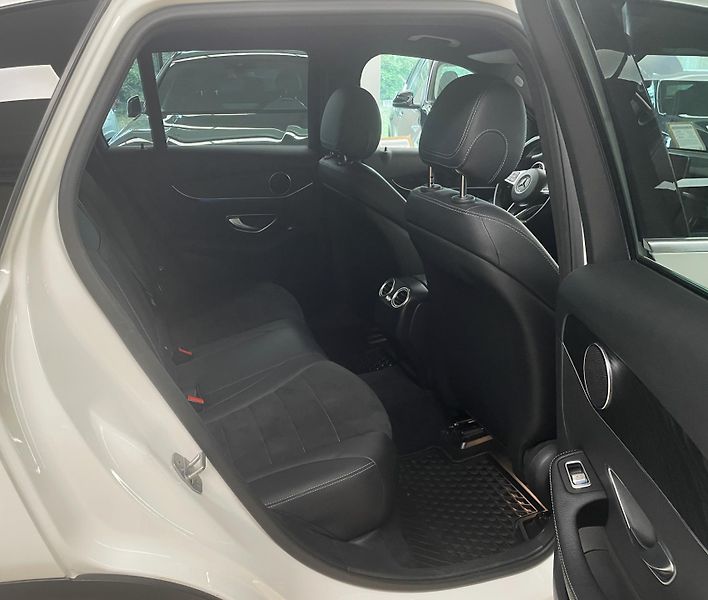 Mercedes-Benz GLC 220D 4Matic Exclusive, ČR - fotka 13 z 31