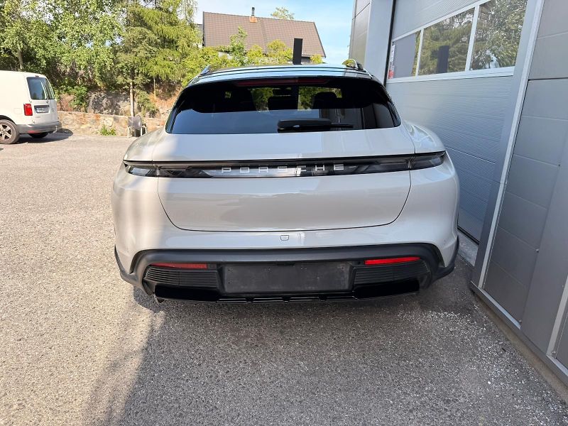 Porsche Taycan (2021) 4S Cross Turismo 21”, BOSE - fotka 4 z 14