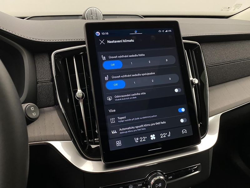 Volvo XC90 (2026) T8 AWD Plug-in DARK PLUS 7m - fotka 50 z 75