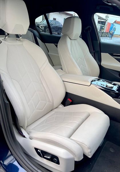 BMW Řada 5 (2024)  HARMAN/KARDON HEAD-UP TAŽNÉ - fotka 14 z 19