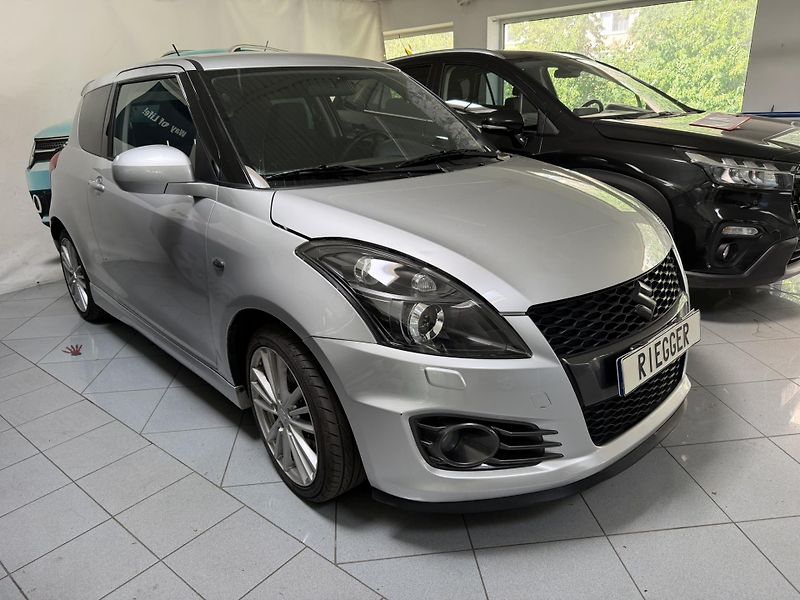 Suzuki Swift 1,6 Sport 100kW - fotka 3 z 27