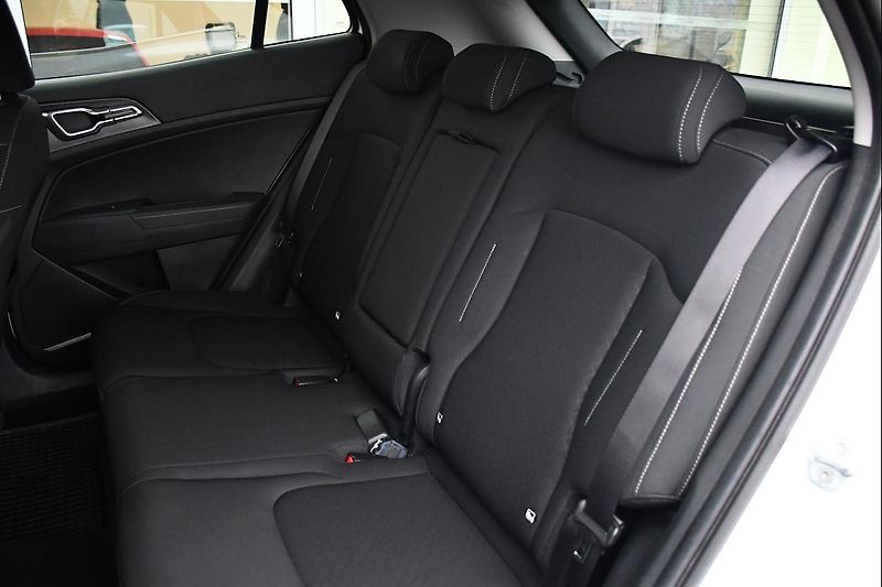 Kia Sportage 1.6CRDi COMFORT ČR ZÁRUKA - fotka 20 z 38