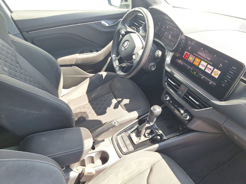 Škoda Kamiq (2021) 1.0 TSI / 81 kW / 7DSG / STYLE - fotka 24 z 35