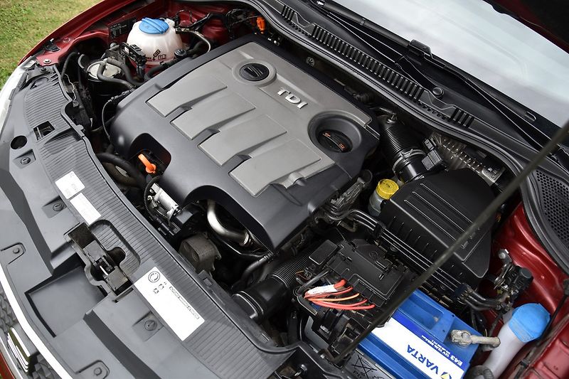 Seat Ibiza FR 1.6 TDi CR,XENON,KŮŽE,FACE - fotka 44 z 47