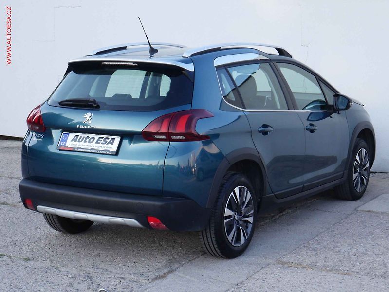Peugeot 2008 (2019) 1.2 PT, Allure, park. čidla - fotka 6 z 14
