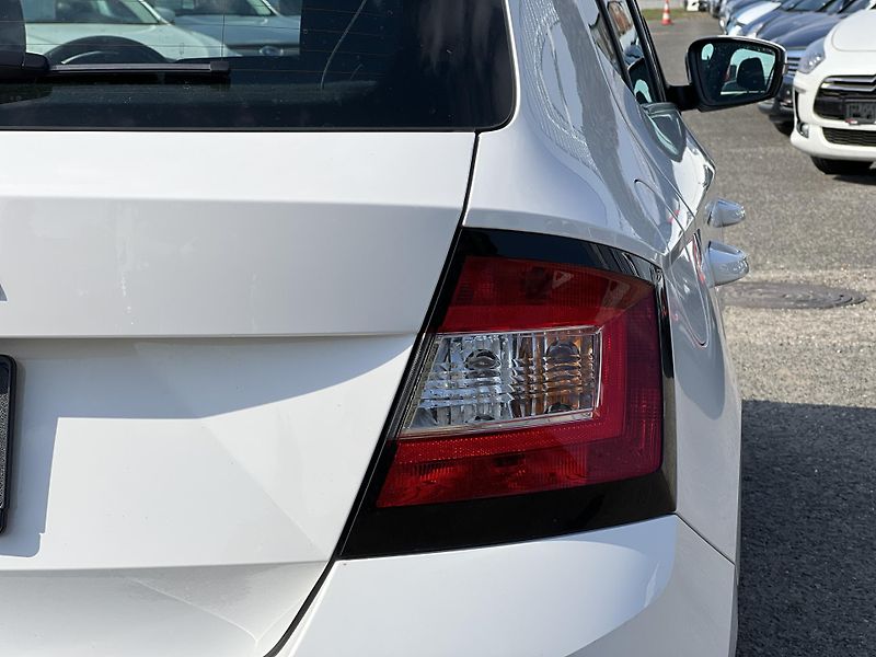 Škoda Fabia 1.0MPi 44kw TEMPOMAT KLIMA - fotka 35 z 36