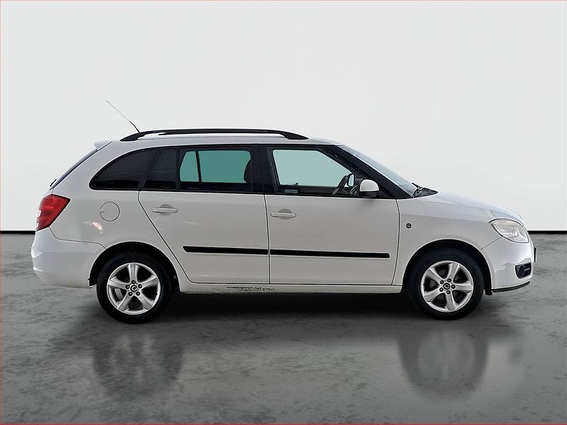Škoda Fabia (2008) 1.4 TDI, udržované - fotka 6 z 15