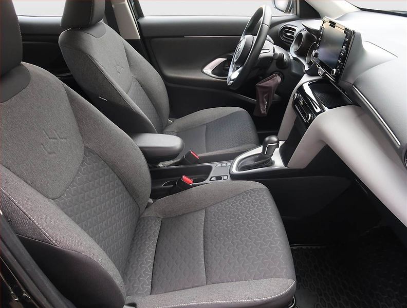 Toyota Yaris Cross (2022) 1.5 VVT-iE - fotka 9 z 20