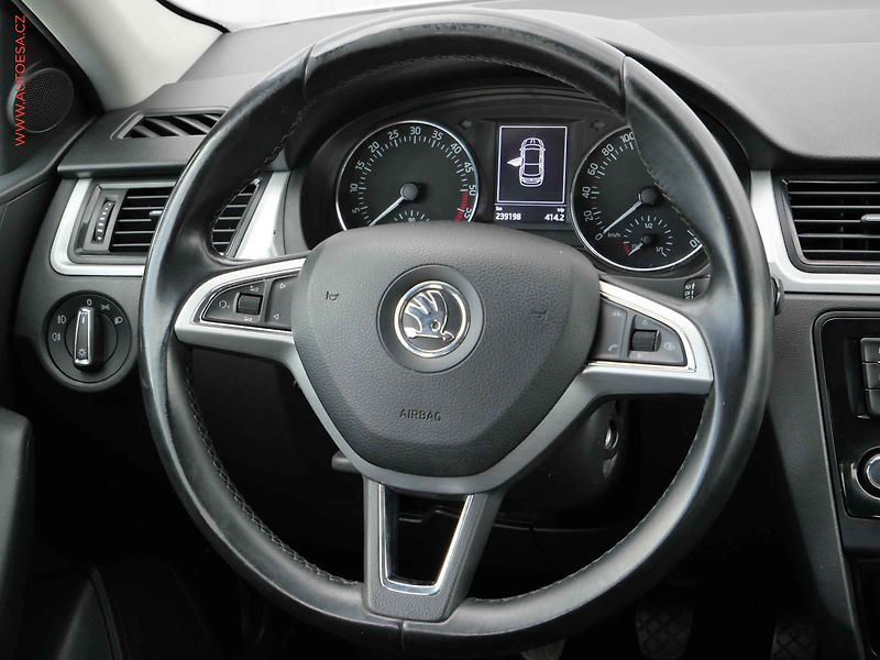 Škoda Rapid (2015) 1.4 TDi, ČR, Ambiente - fotka 12 z 16
