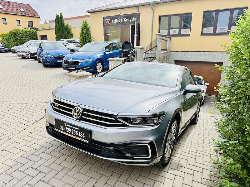 Volkswagen Passat (2020) 1,4TSi GTE 160kW HYBRID HIGHLI - fotka 15 z 24