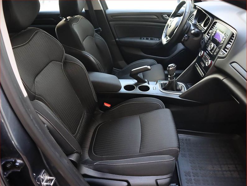 Renault Mégane (2018) Zen 1.6 SCe, Tempomat - fotka 9 z 16