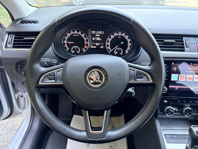 Škoda Octavia 2.0TDI 4x4 DSG - fotka 11 z 42