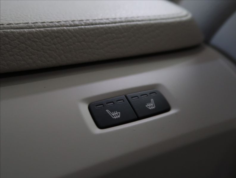 Volvo S90 2,0 D5 AWD INSCRIPTION - fotka 44 z 54