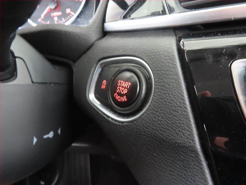 BMW X1 (2016) sDrive18d, Automat, Bi-Xenony - fotka 18 z 20