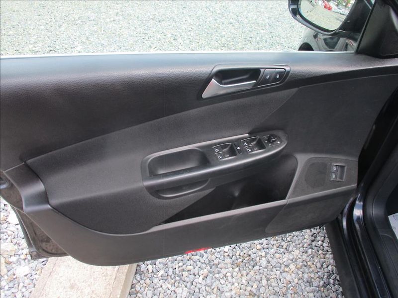 Volkswagen Passat 1,4 TSI,90kW,digiklima, Cebia, - fotka 12 z 30