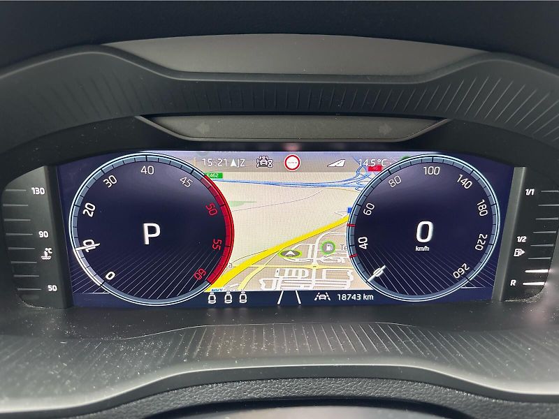 Škoda Karoq 2,0 TDI 110 kW TOP SELECTION D - fotka 13 z 30