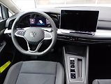 Volkswagen Golf Variant (2026) 1,5 eTSI 7DSG mHEV  People - náhled 14