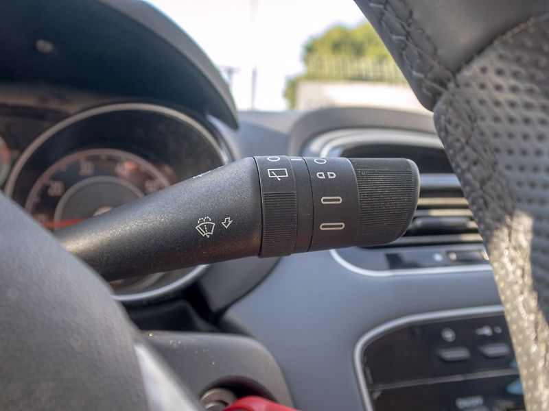 Fiat Punto Evo (2011) 1.4i 55KW – PO VELKÉ SERVISU - fotka 15 z 39