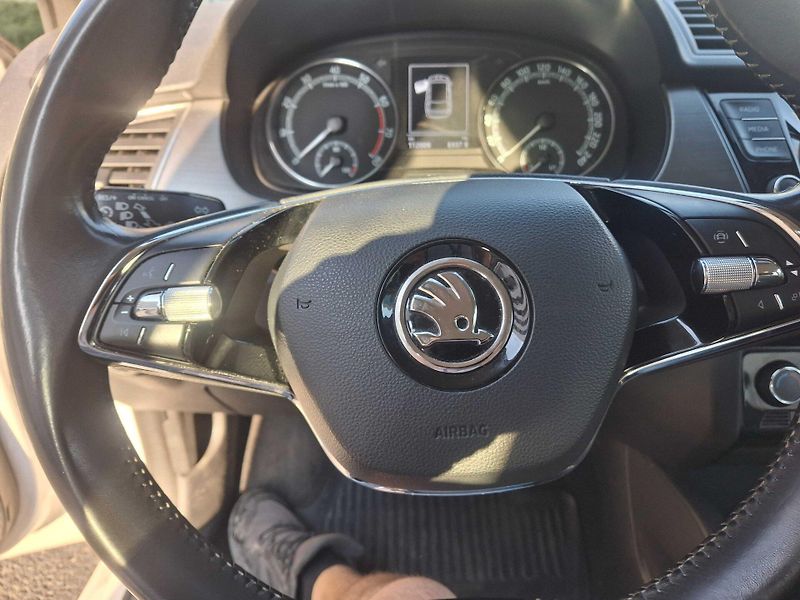Škoda Fabia III kombi 1,0 TSi 6Z93761 - fotka 17 z 21