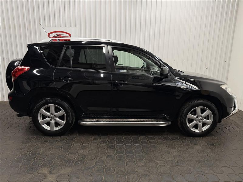 Toyota RAV4 2.2 D-4D 100kW ČR 1MAJITEL - fotka 10 z 32