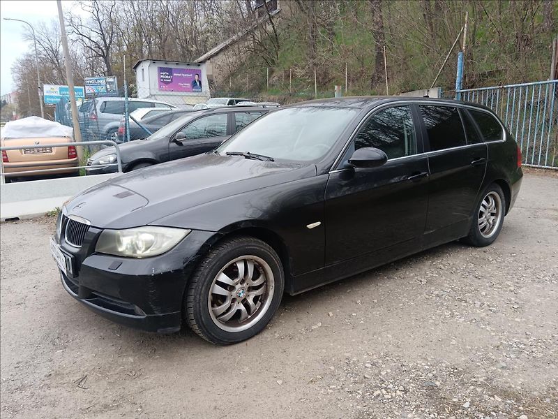 BMW Řada 3 2,5 i - fotka 4 z 19