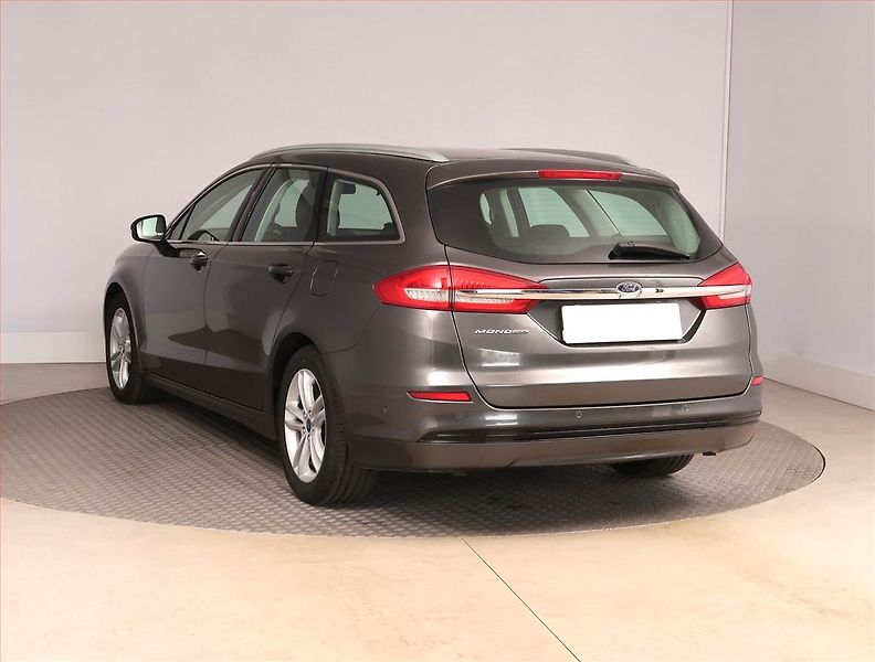 Ford Mondeo (2019) 2.0 TDCI, Navi, Tempomat - fotka 4 z 16