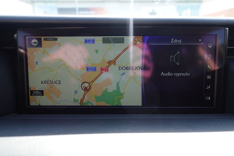 Lexus IS 300h Executive Navi - fotka 24 z 34