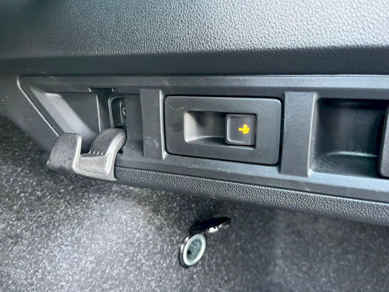 Škoda Octavia (2024) COMBI TOP SELECTION 2,0 TDI 85 - fotka 14 z 34