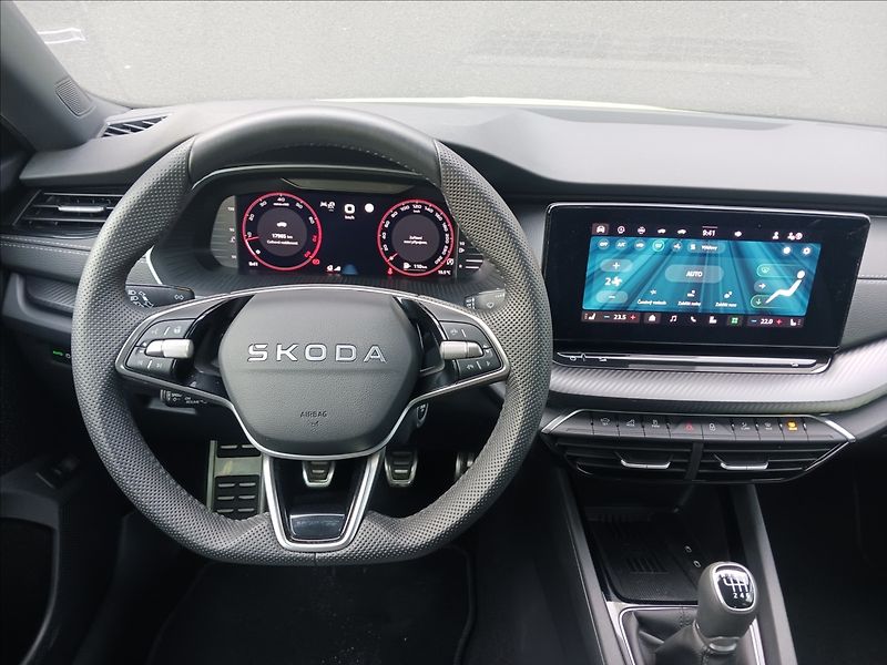 Škoda Octavia 1,5 TSI FL SPORTLINE - fotka 21 z 27