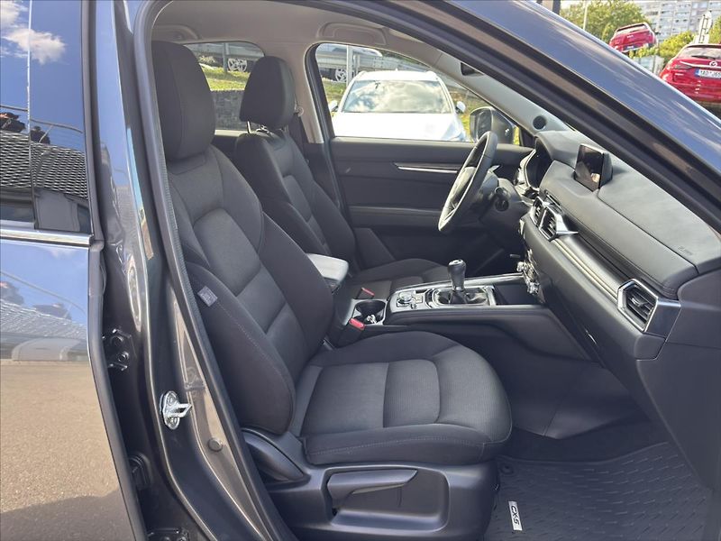 Mazda CX-5 2,0 i 4x4 Revolution TOP STAV - fotka 16 z 46