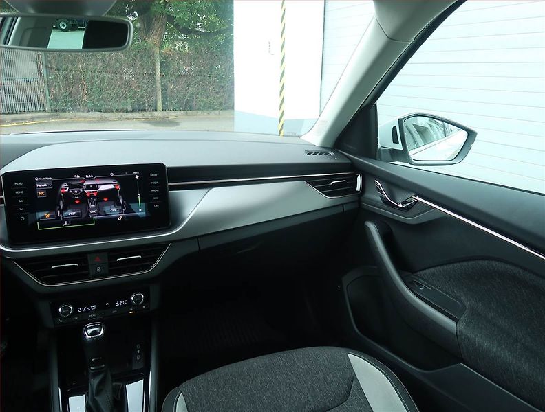 Škoda Kamiq (2019) 1.6 TDI, Automat, Navi - fotka 8 z 24