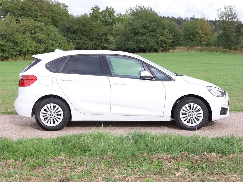 BMW Řada 2 1,5 118i 100kW LED Automat - fotka 8 z 41