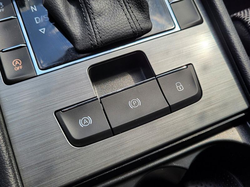 Škoda Superb 2.0 TSI 206kW DSG 4x4 STYLE+ - fotka 25 z 50