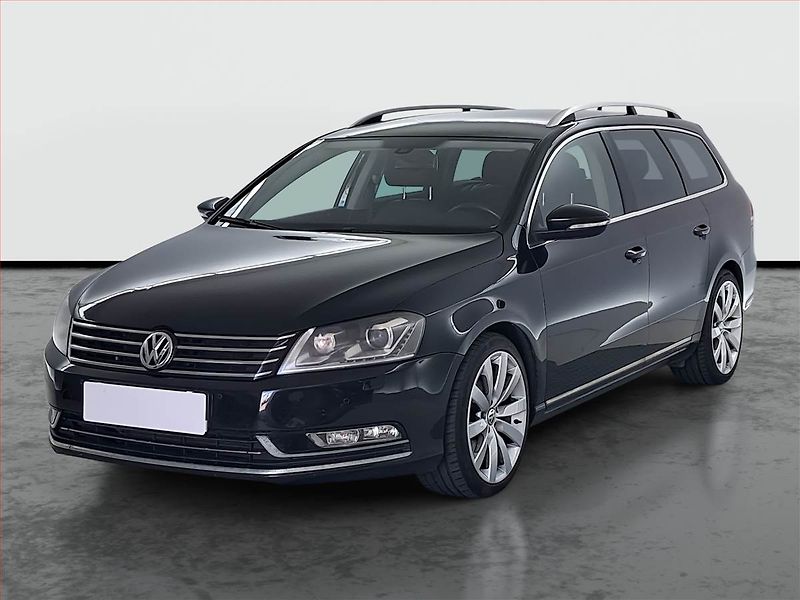 Volkswagen Passat (2013) 2.0 TDI, Navi, Xenony - fotka 2 z 17