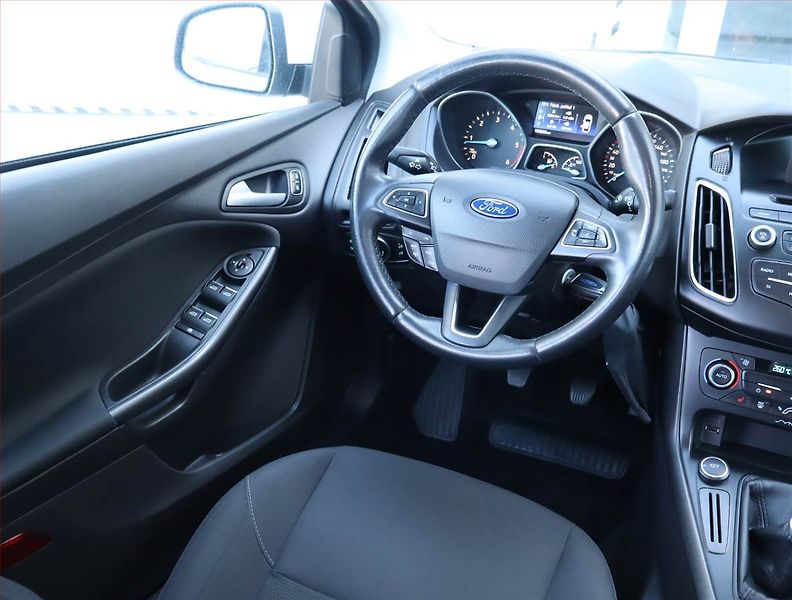 Ford Focus (2016) 1.5 TDCi, Tempomat - fotka 7 z 14