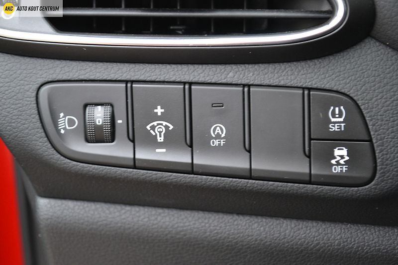 Hyundai i30 WG 1,5I MT SMART FL NAVI - fotka 35 z 44