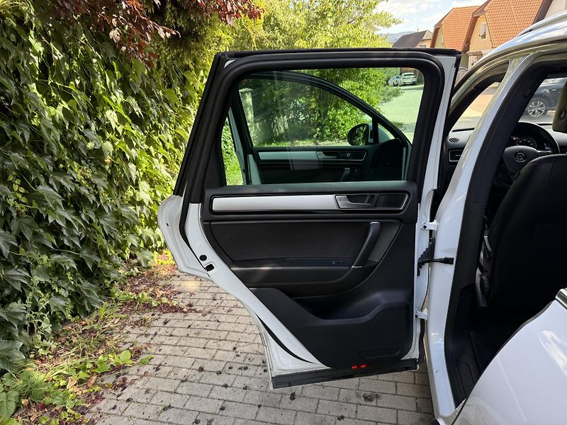 Volkswagen Touareg (2016) 3.0 TDI 4Motion (193kW/262k) T - fotka 6 z 20