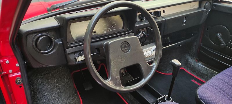 Škoda Rapid (1989) 130 - fotka 8 z 23