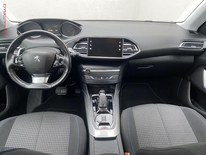Peugeot 308 (2018) 1.2PT, Style, AT, navi - fotka 8 z 18