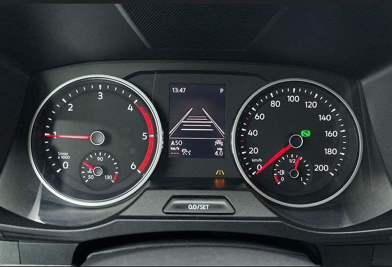Volkswagen Grand California 680 2.0 TDI 4x4 - max 3880 kg - fotka 14 z 27