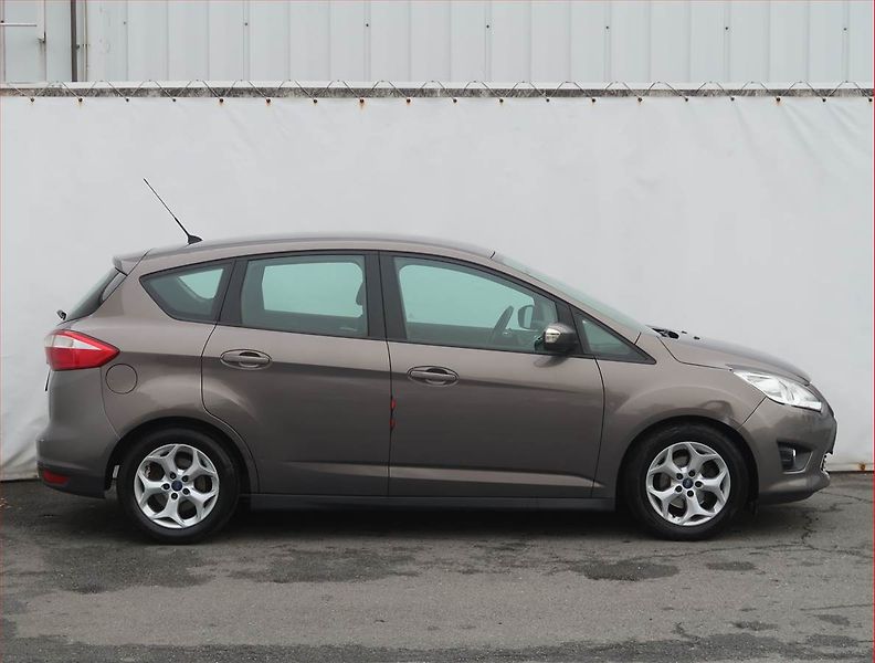 Ford C-MAX (2012) Trend 1.6 16V, Vyhř. sedaček - fotka 6 z 18