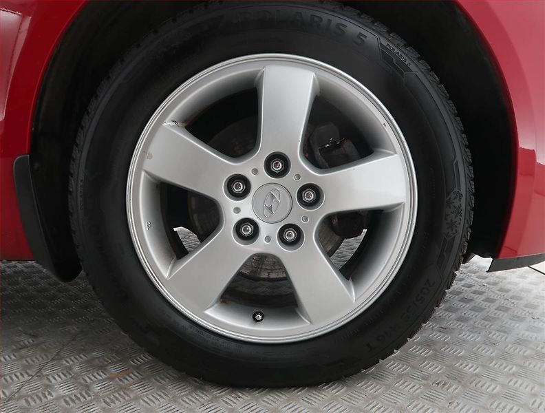 Hyundai ix20 (2012) 1.4 CVVT - fotka 15 z 16