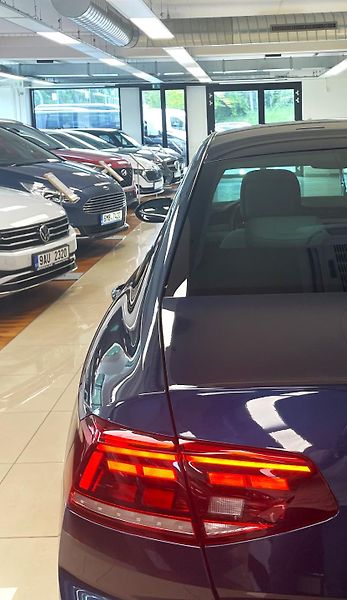 Volkswagen Passat 2.0TDI 110 kW BMT Elegance, ČR - fotka 25 z 29