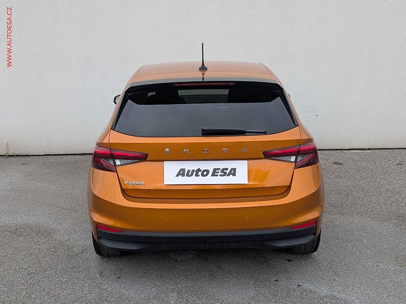 Škoda Fabia (2021) 1.0 TSi, 1.maj,ČR, LED, NAVI - fotka 5 z 20