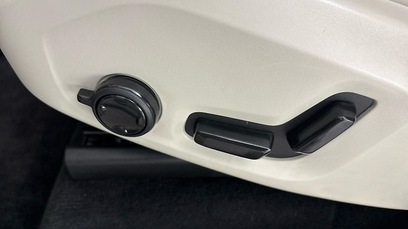 Volvo XC90 2.0 B5 AUT AWD Inscription - fotka 22 z 33