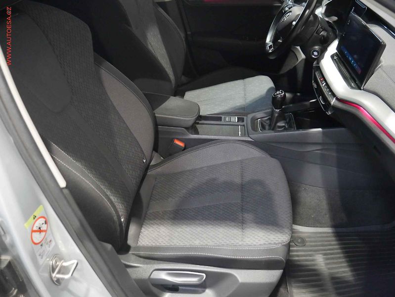 Škoda Octavia (2020) 2.0TDi, ČR, LED, park.čidla - fotka 12 z 27
