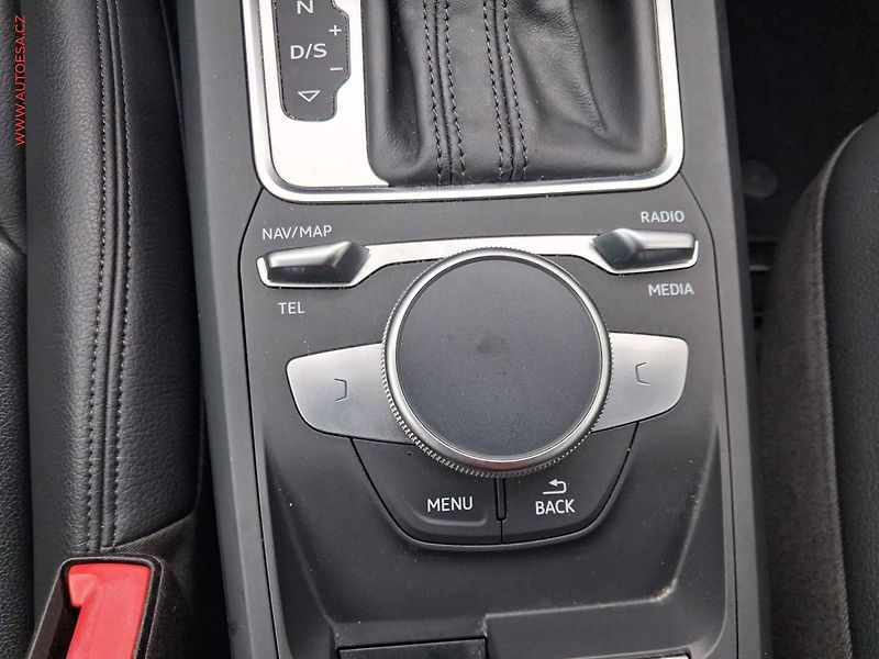 Audi Q2 (2018) 2.0 TFSi quattro, AT, LED - fotka 13 z 20