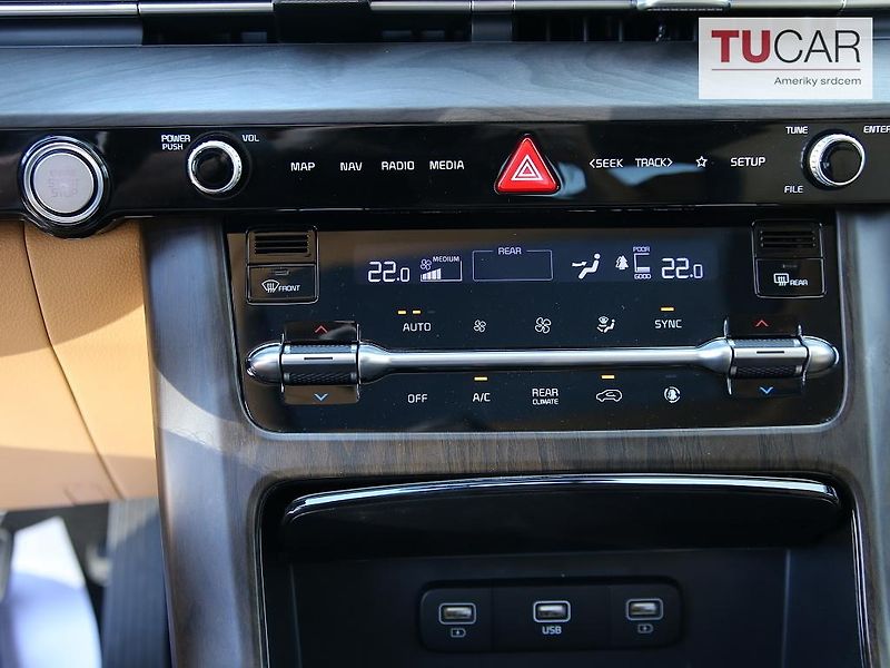 Kia Carnival (2022) 2.2 Diesel Automat 6+3 místa - fotka 20 z 30