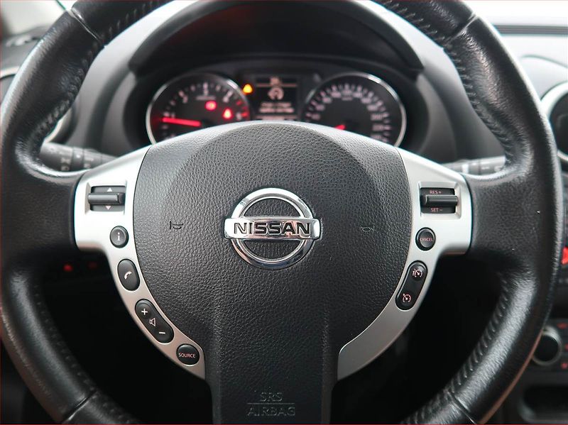 Nissan Qashqai (2013) 1.6 dCi, 4X4, Serv.kniha - fotka 17 z 18