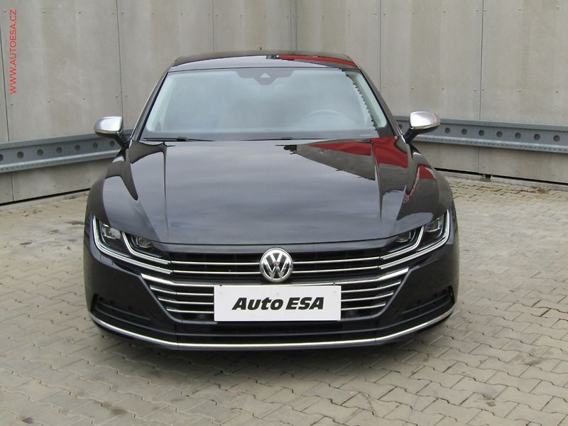 Volkswagen Arteon (2017) 2.0 TDi, Elegance, DSG - fotka 2 z 22